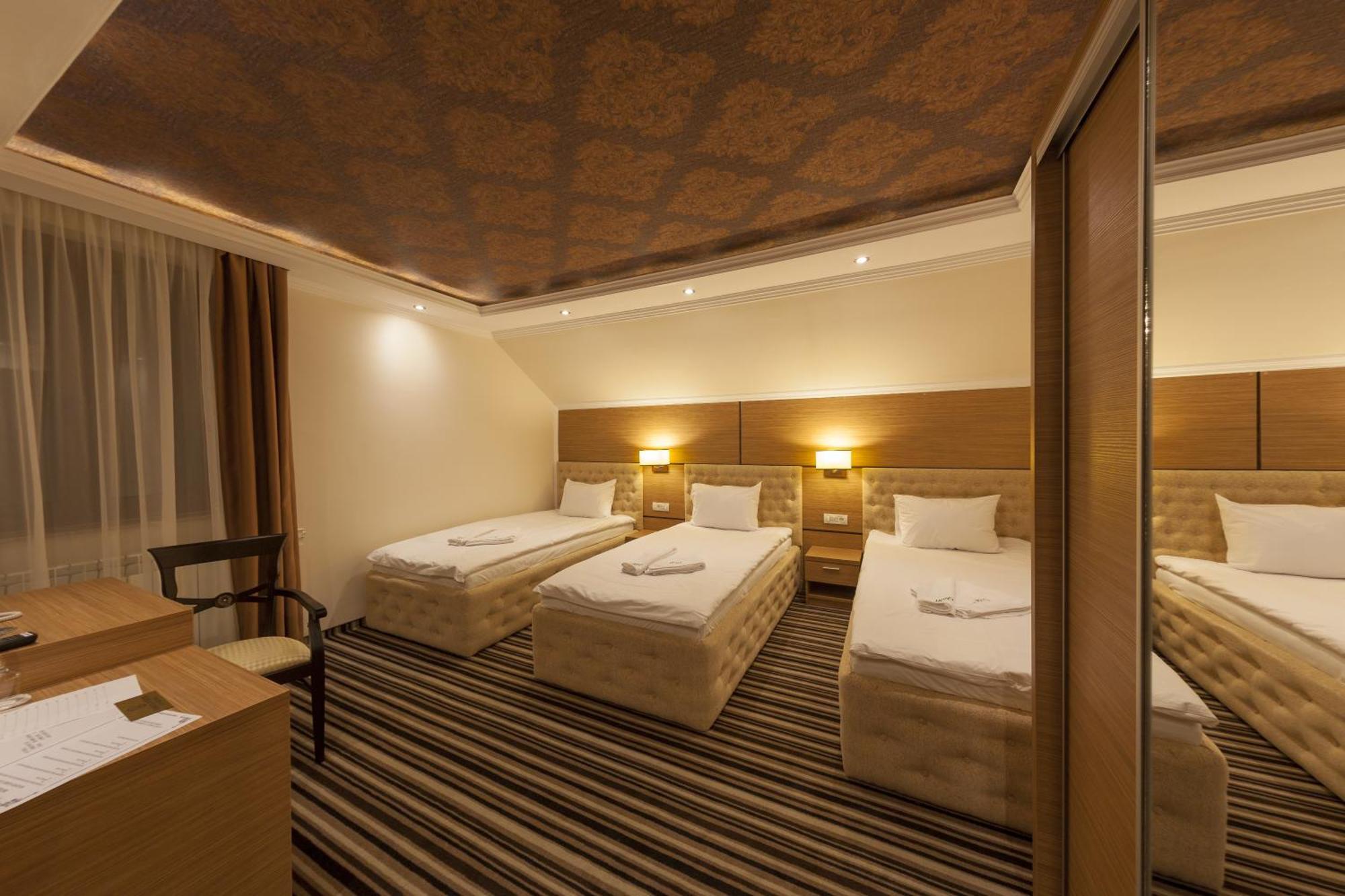 Allegria Hotel Алба-Юлия Номер фото