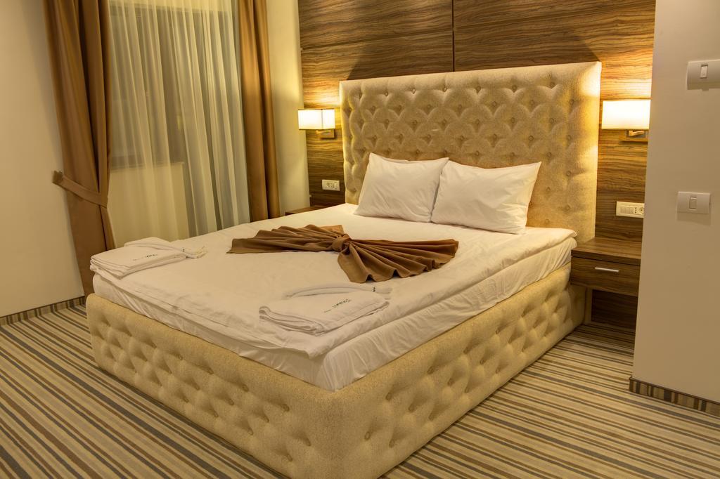 Allegria Hotel Алба-Юлия Экстерьер фото