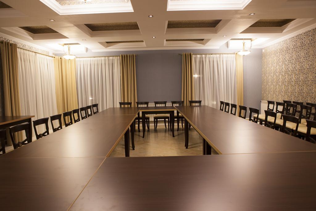 Allegria Hotel Алба-Юлия Экстерьер фото