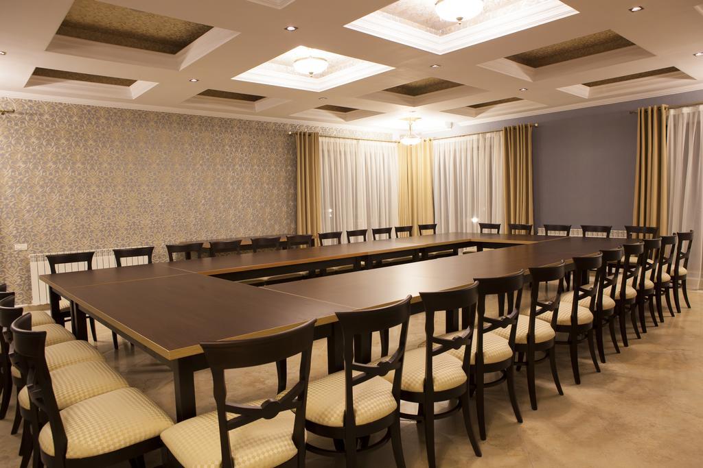 Allegria Hotel Алба-Юлия Экстерьер фото