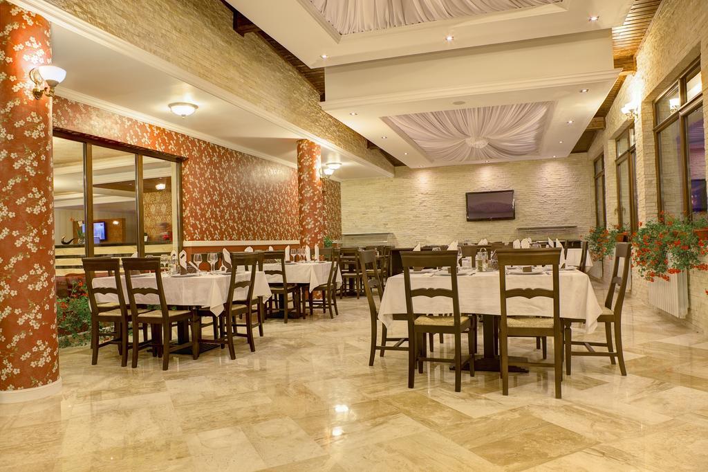 Allegria Hotel Алба-Юлия Экстерьер фото