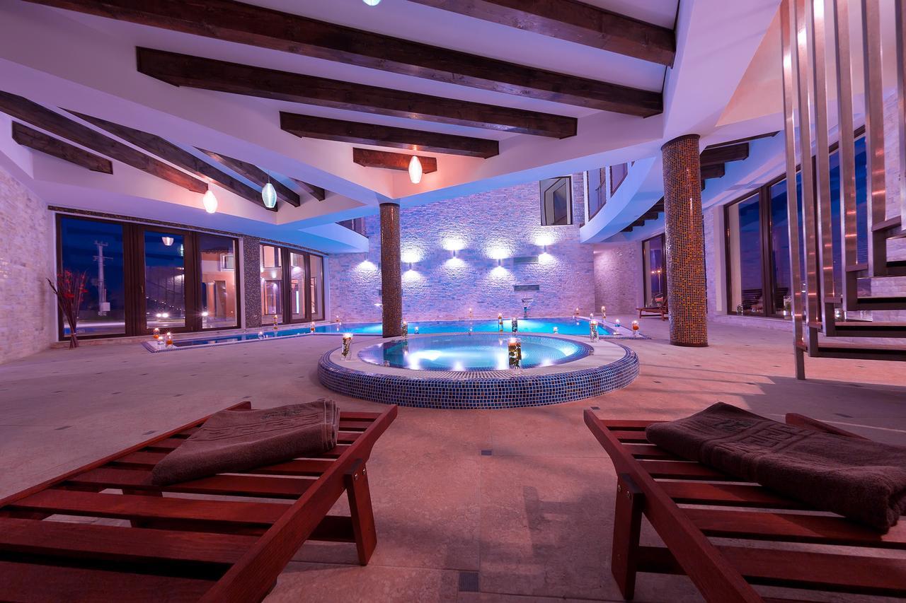 Allegria Hotel Алба-Юлия Экстерьер фото